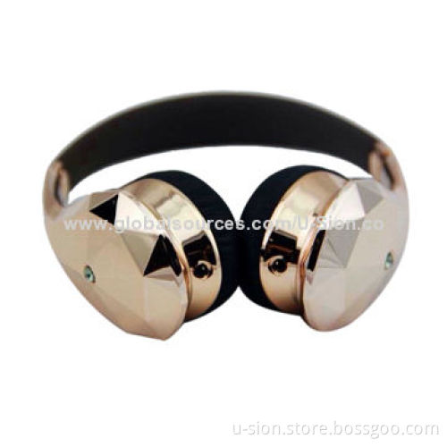 Fashionable Music Accessory/Foldable Golden Headphones for MP3/MP4 Players and PCs